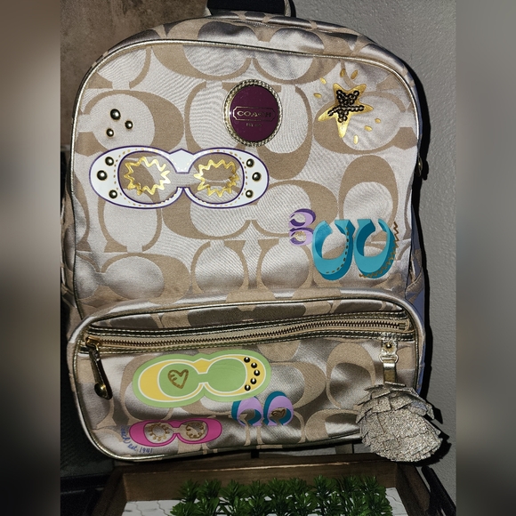 EUC Coach Signature Poppy Applique Backpack Rare Limited Edition F17939 - Picture 2 of 13